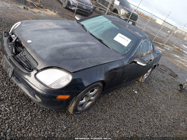 44008126 :رقم المزاد ، WDBKK65F42F268714 vin ، 2002 Mercedes-benz Slk 320 مزاد بيع