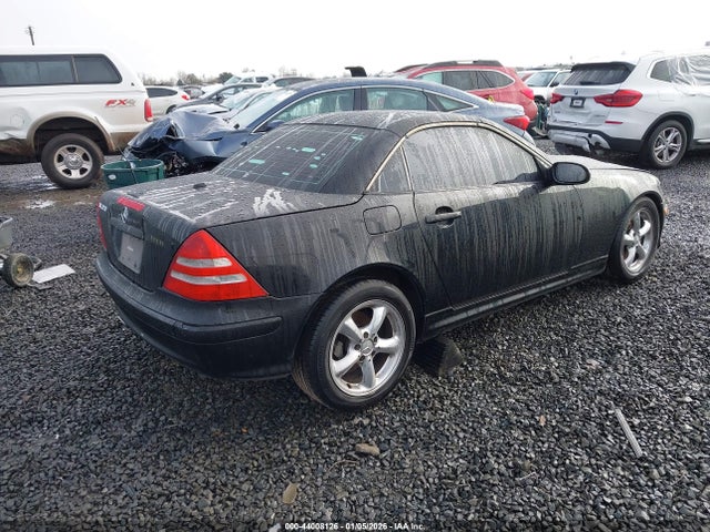 44008126 :رقم المزاد ، WDBKK65F42F268714 vin ، 2002 Mercedes-benz Slk 320 مزاد بيع