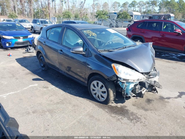 2013 TOYOTA PRIUS C JTDKDTB31D1552810 Photo 0