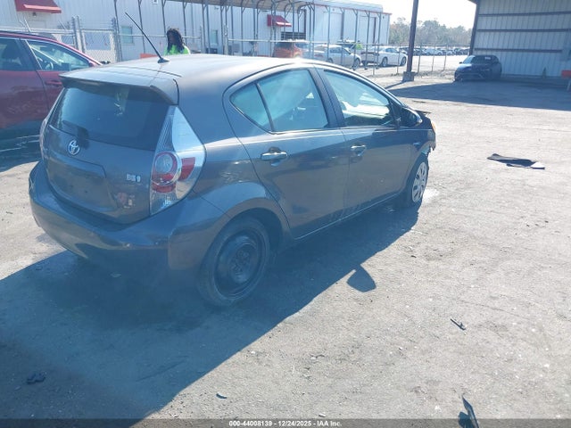 2013 TOYOTA PRIUS C JTDKDTB31D1552810 Photo 3