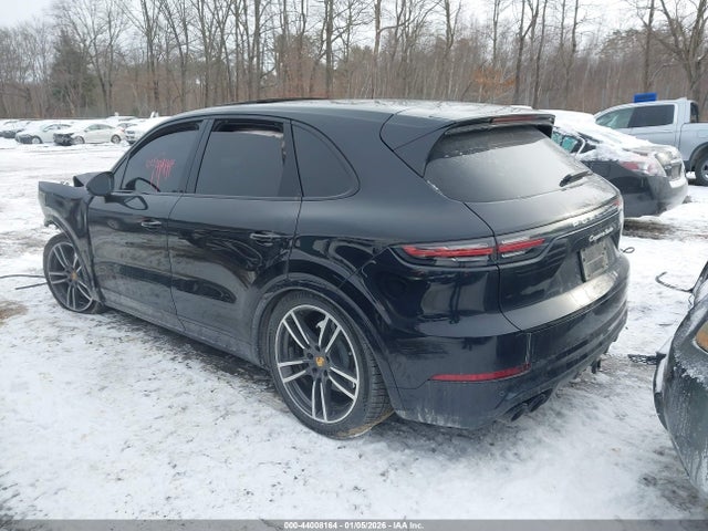 2021 PORSCHE CAYENNE WP1AF2AY4MDA36600 Photo 2