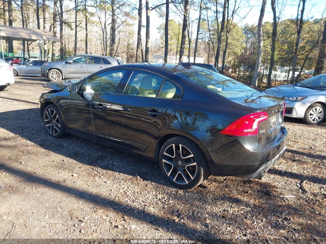2018 VOLVO S60 YV126MFL2J2466934 Photo 2