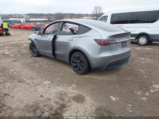 2025 TESLA MODEL Y 7SAYGDEE0SA338433 Photo 2