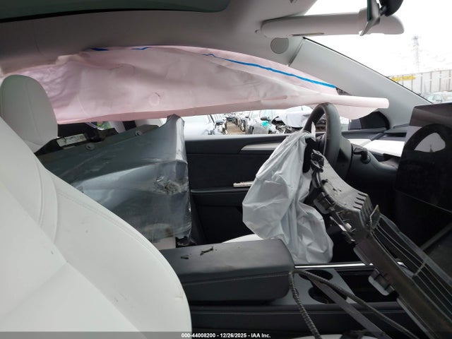 2025 TESLA MODEL Y 7SAYGDEE0SA338433 Photo 4