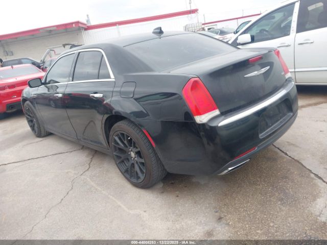 2018 CHRYSLER 300 2C3CCAEG2JH142688 Photo 2