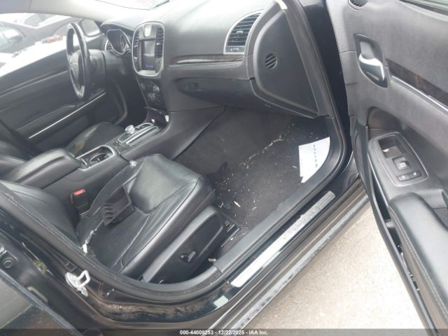 2018 CHRYSLER 300 2C3CCAEG2JH142688 Photo 4