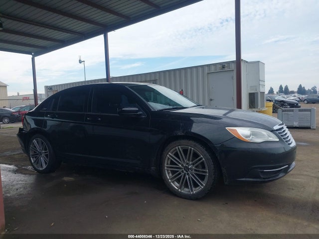 Продаж на аукціоні авто 2013 Chrysler 200 Lx, vin: 1C3CCBAB7DN686065, номер лоту: 44008346