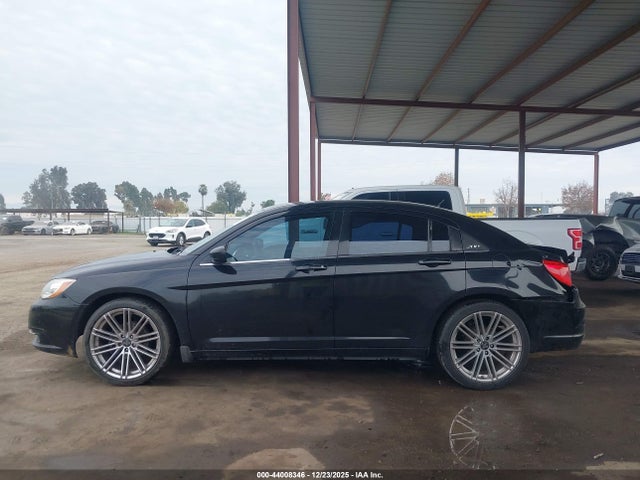Продаж на аукціоні авто 2013 Chrysler 200 Lx, vin: 1C3CCBAB7DN686065, номер лоту: 44008346