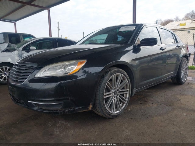 Продаж на аукціоні авто 2013 Chrysler 200 Lx, vin: 1C3CCBAB7DN686065, номер лоту: 44008346
