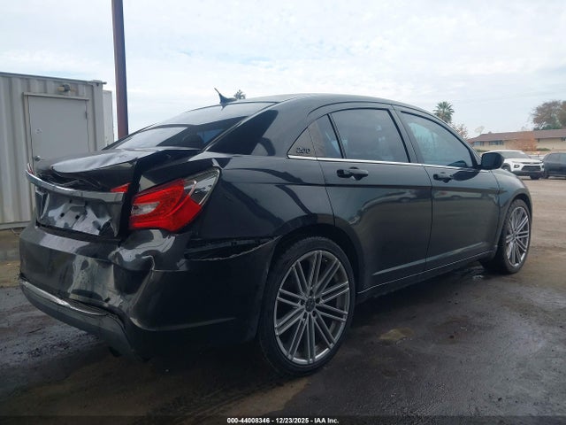 Продаж на аукціоні авто 2013 Chrysler 200 Lx, vin: 1C3CCBAB7DN686065, номер лоту: 44008346
