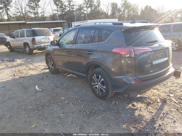 Toyota RAV4 LE 2017 JTMZFREVXHJ700645 Image 3