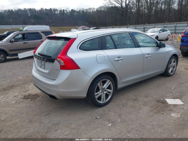 2015 VOLVO V60 YV140MEC6F1196812 Photo 3