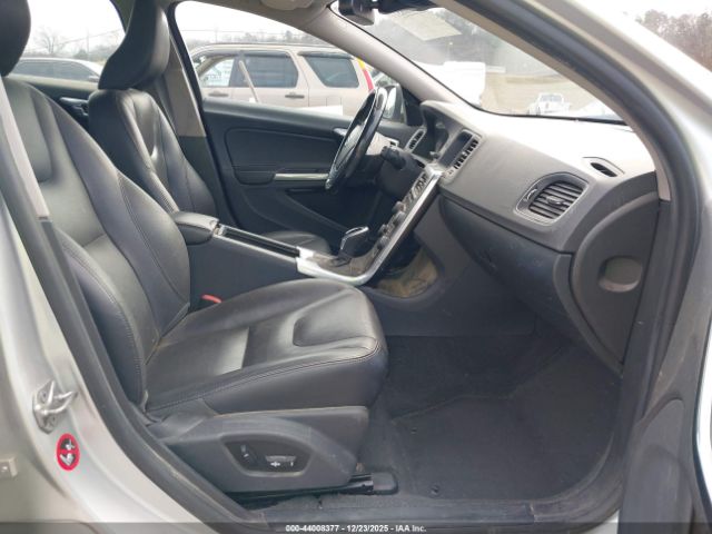 2015 VOLVO V60 YV140MEC6F1196812 Photo 4