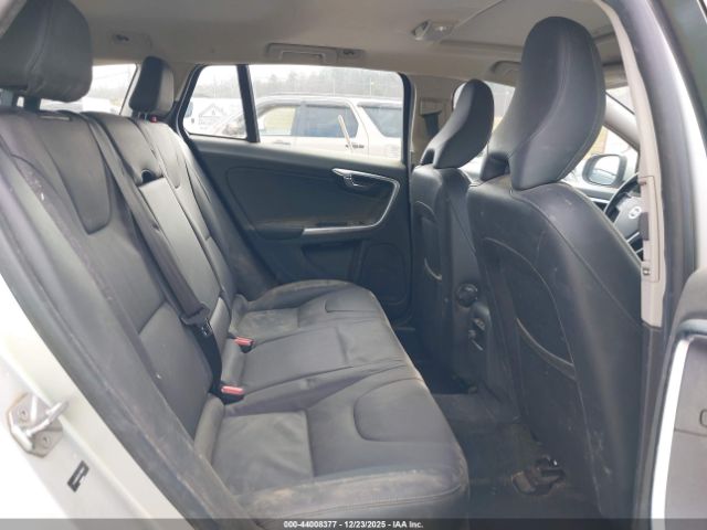 2015 VOLVO V60 YV140MEC6F1196812 Photo 7