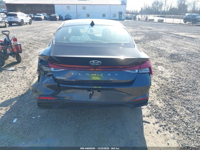 5NPLM4AG2NH075703 Hyundai ELANTRA SEL