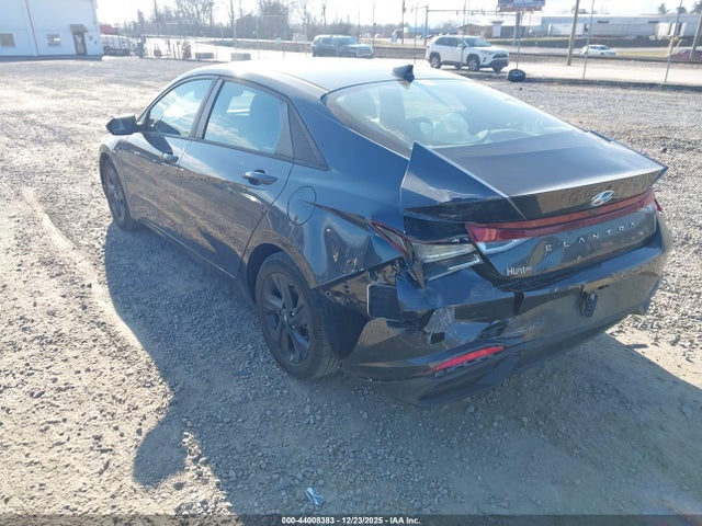 5NPLM4AG2NH075703 Hyundai ELANTRA SEL