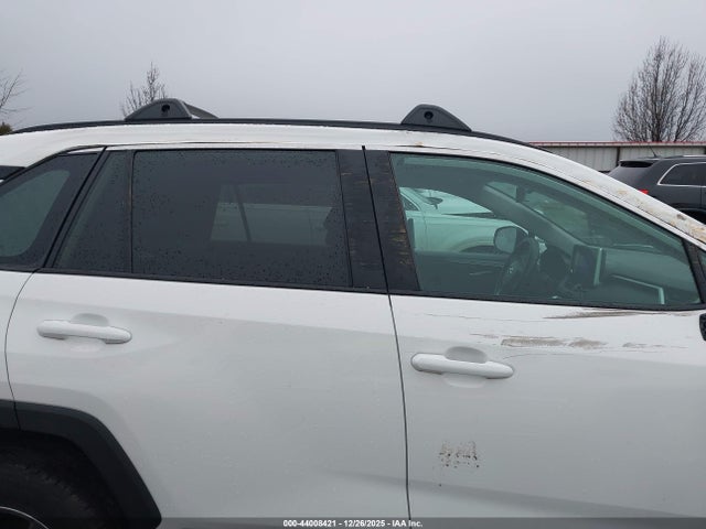 2T3RWRFV9RW236040 Toyota Rav4 Hybrid Xle