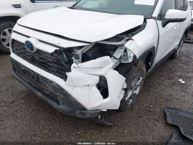 2T3RWRFV9RW236040 Toyota Rav4 Hybrid Xle