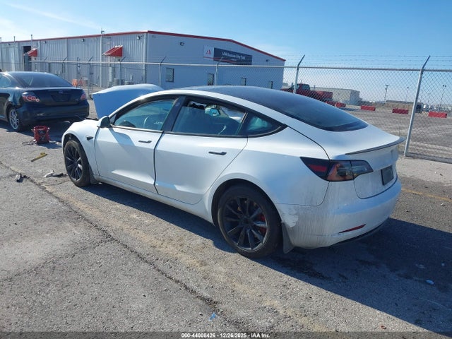2022 Tesla Model 3 Long Range Dual Motor All-wheel Drive მანქანა იყიდება აუქციონზე, vin: 5YJ3E1EB3NF188522, აუქციონის ნომერი: 44008426