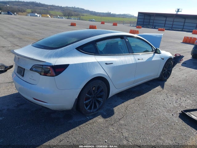 2022 Tesla Model 3 Long Range Dual Motor All-wheel Drive მანქანა იყიდება აუქციონზე, vin: 5YJ3E1EB3NF188522, აუქციონის ნომერი: 44008426