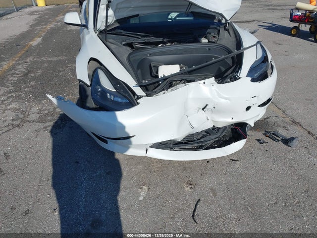 2022 Tesla Model 3 Long Range Dual Motor All-wheel Drive მანქანა იყიდება აუქციონზე, vin: 5YJ3E1EB3NF188522, აუქციონის ნომერი: 44008426