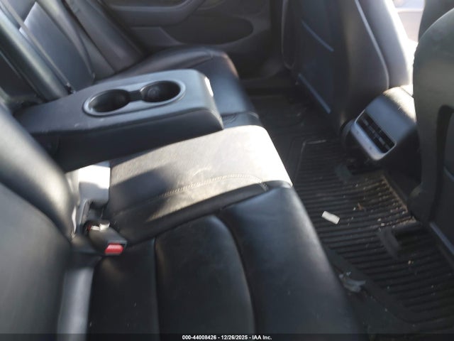 2022 Tesla Model 3 Long Range Dual Motor All-wheel Drive მანქანა იყიდება აუქციონზე, vin: 5YJ3E1EB3NF188522, აუქციონის ნომერი: 44008426