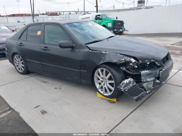 2005 LEXUS IS 300 JTHBD192550094289