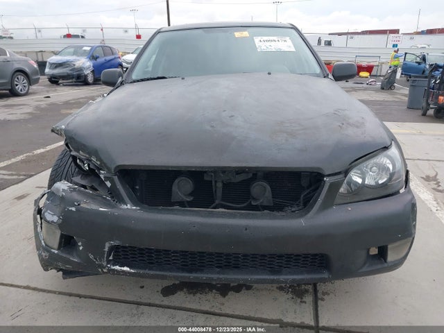 44008478 :رقم المزاد ، JTHBD192550094289 vin ، 2005 Lexus Is 300 Base W/5-speed Manual مزاد بيع