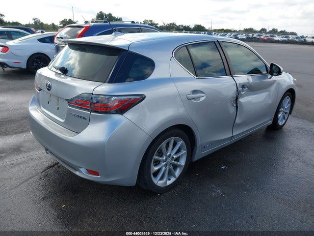 2013 LEXUS CT 200H JTHKD5BH4D2146908 Photo 3