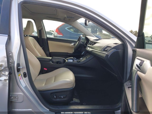 2013 LEXUS CT 200H JTHKD5BH4D2146908 Photo 4