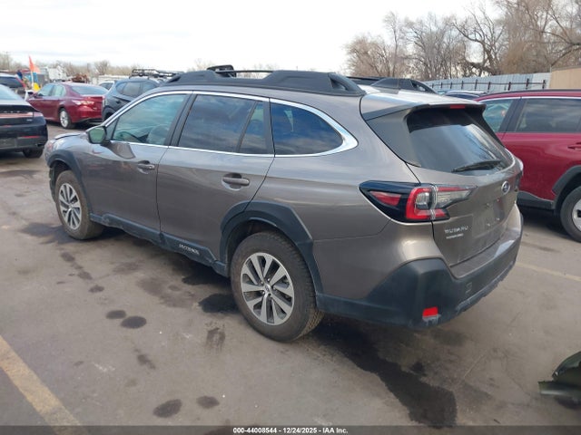 4S4BTAFC3R3114640 Subaru Outback Premium