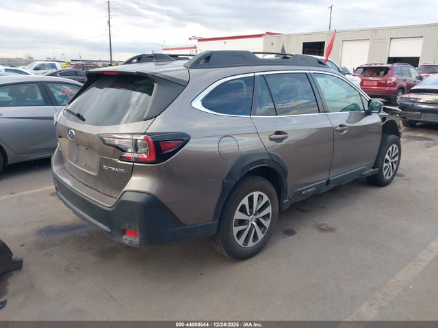 4S4BTAFC3R3114640 Subaru Outback Premium