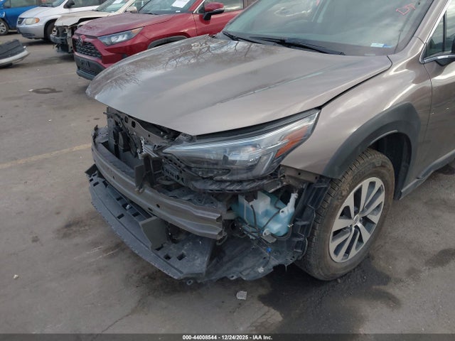 4S4BTAFC3R3114640 Subaru Outback Premium