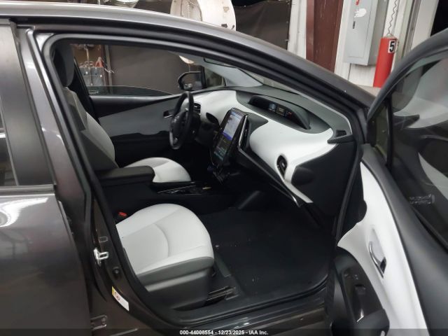 2021 TOYOTA PRIUS PRIME JTDKAMFP4M3187846 Photo 4