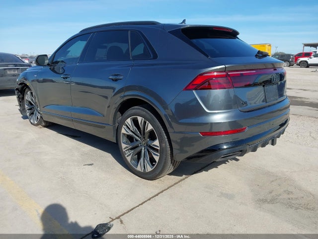 2025 AUDI Q8 WA1FVBF18SD034491 Photo 2