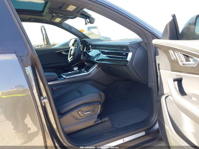 2025 AUDI Q8 WA1FVBF18SD034491 Photo 4