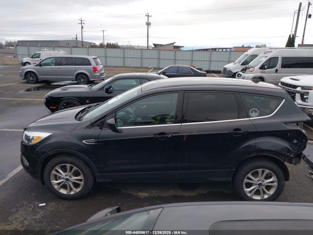 1FMCU9GD4KUA21147 Ford ESCAPE SE