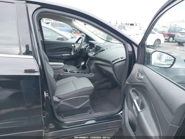 1FMCU9GD4KUA21147 Ford ESCAPE SE