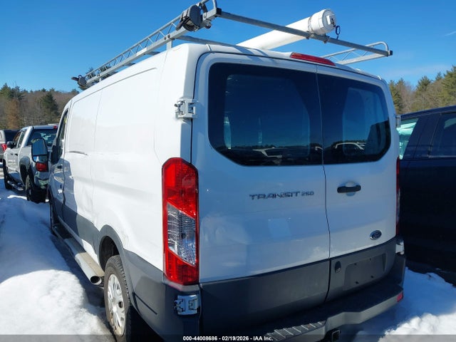 1FTYR1ZM9GKA47336 Ford Transit-250
