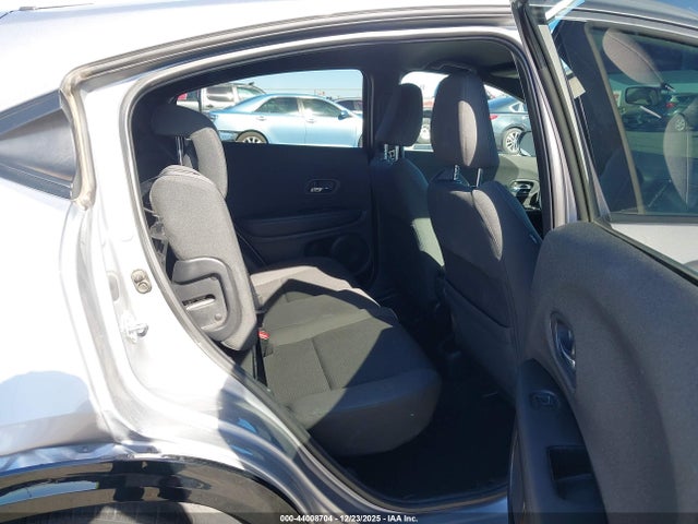 3CZRU5H12NM717083 Honda Hr-v 2wd Sport