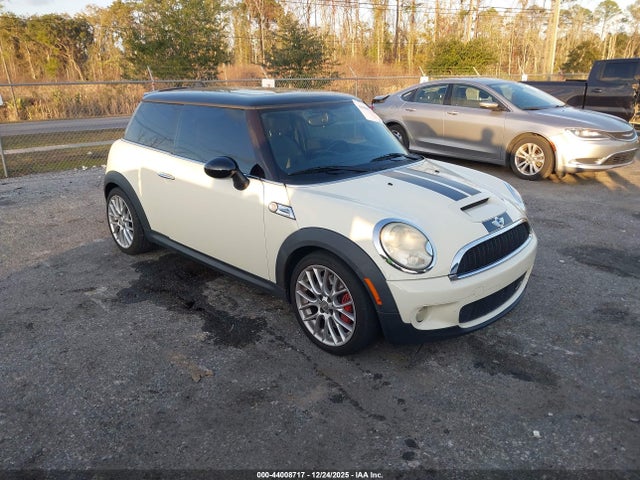 2010 MINI JOHN COOPER WORKS WMWMF9C59ATF97564 Photo 0