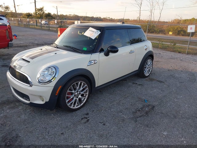 2010 MINI JOHN COOPER WORKS WMWMF9C59ATF97564 Photo 1
