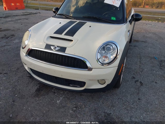 2010 MINI JOHN COOPER WORKS WMWMF9C59ATF97564 Photo 5