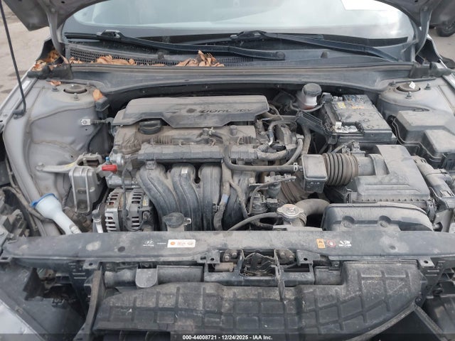KMHLL4AG7MU142363 Hyundai ELANTRA SE