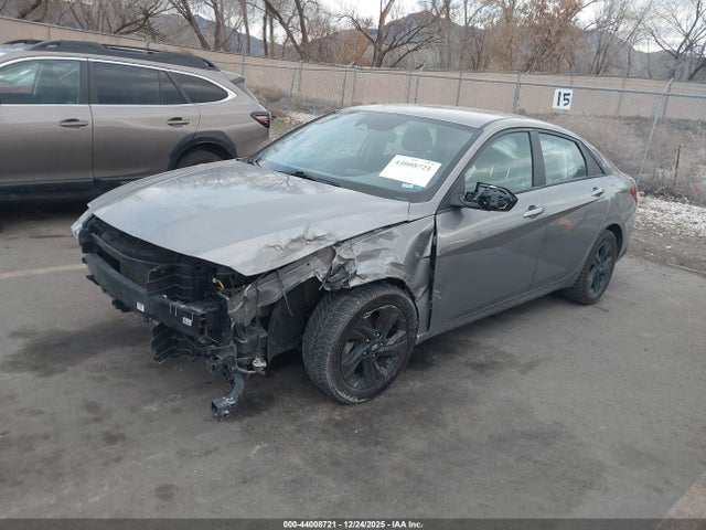 KMHLL4AG7MU142363 Hyundai ELANTRA SE