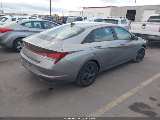 KMHLL4AG7MU142363 Hyundai ELANTRA SE
