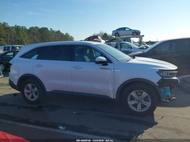 44008740 :رقم المزاد ، 5XYRG4LCXNG150781 vin ، 2022 Kia Sorento Lx مزاد بيع