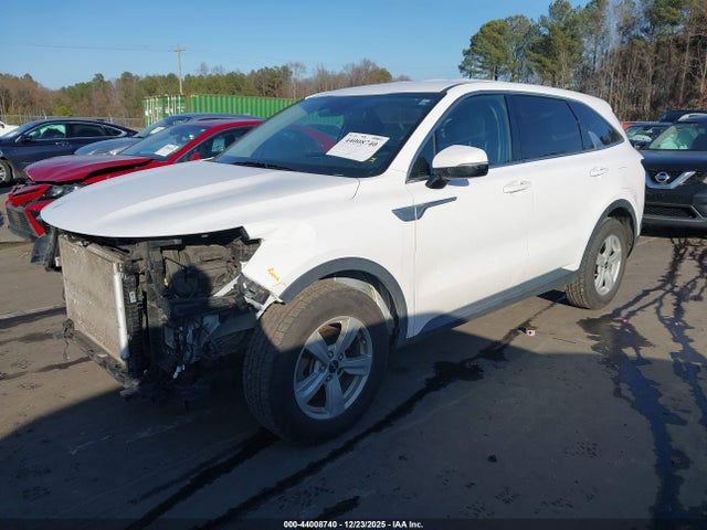 44008740 :رقم المزاد ، 5XYRG4LCXNG150781 vin ، 2022 Kia Sorento Lx مزاد بيع