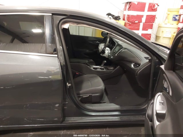 1G1ZC5ST0HF254652 Chevrolet Malibu 1fl