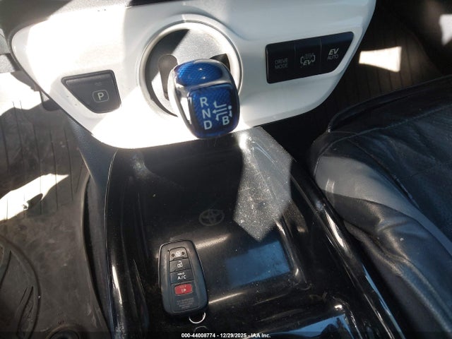 Toyota Prius Prime Plus 2017 JTDKARFP2H3043926 Image 11